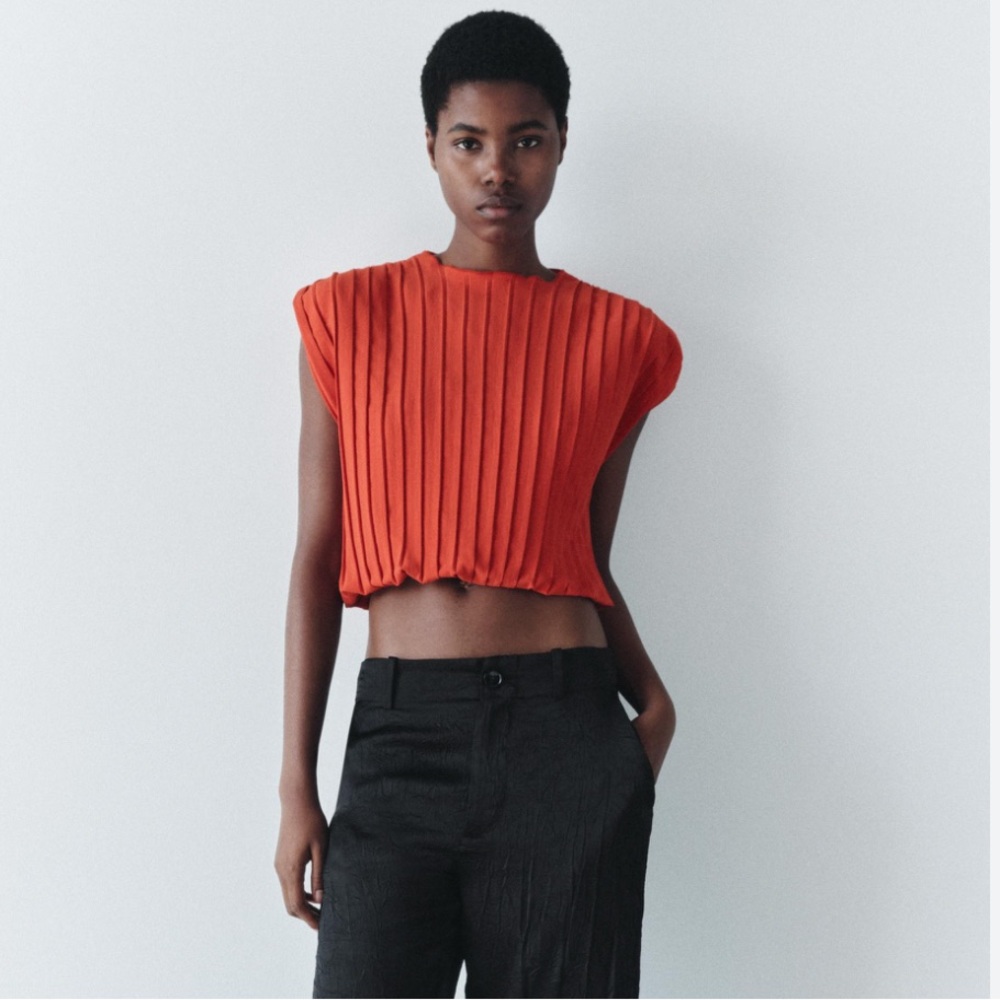 Zara Red Pleated Balloon top